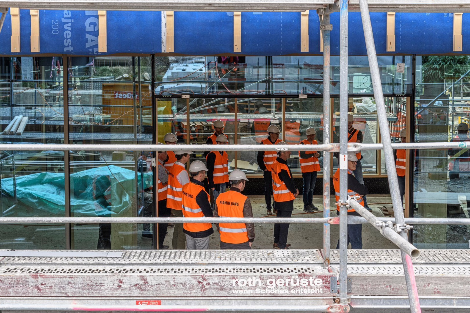 Führung durch das Haus des Holzes.