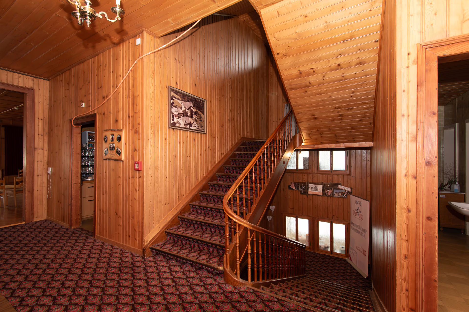 Treppenhaus aus Holz. Fotografie: Michelle Felder Photography