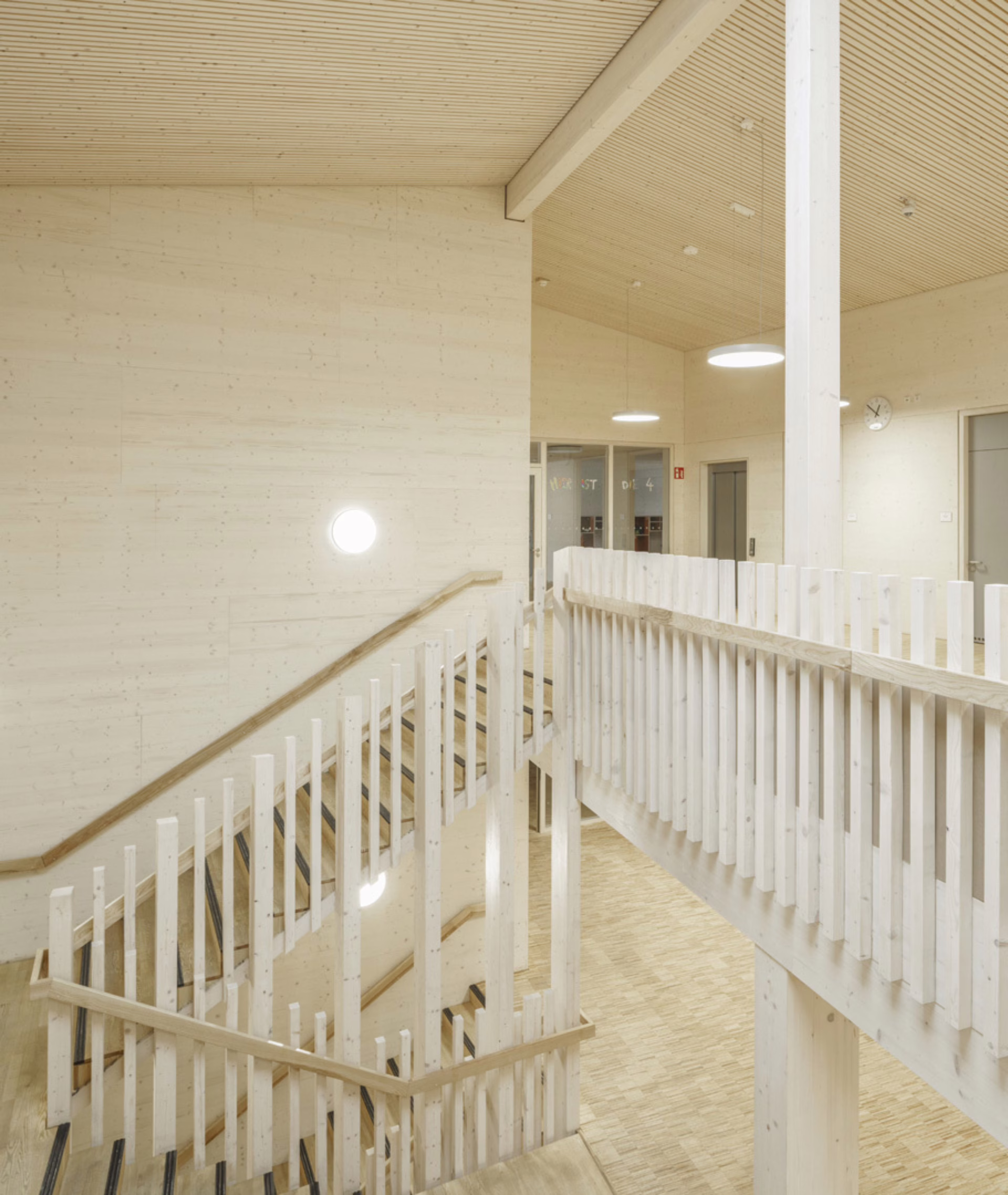 Treppe im Innenbereich als reine Holzkonstruktion