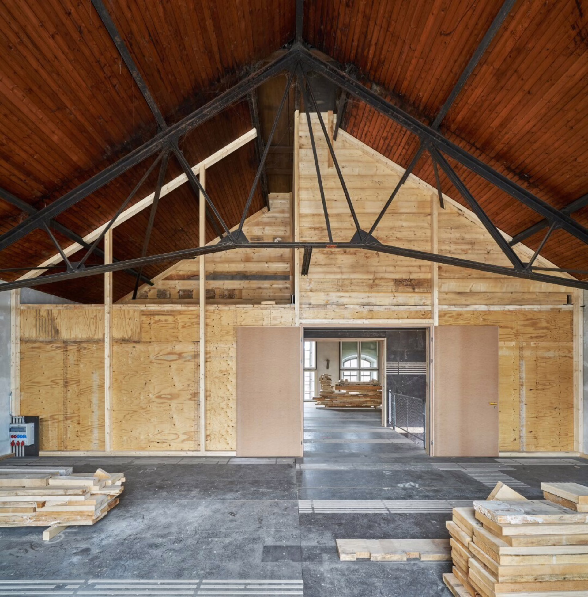 Ateliereinbau an der Turmstrasse, Schlieren | Architektur: baubüro in situ, Zürich | Fotos: Martin Zeller